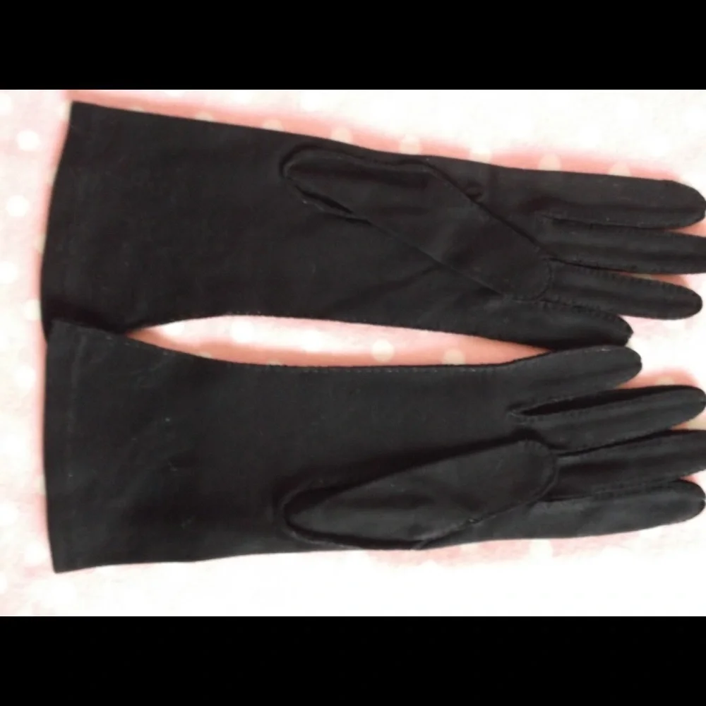 Vintage blue/black embroidered gloves NEW 6.5